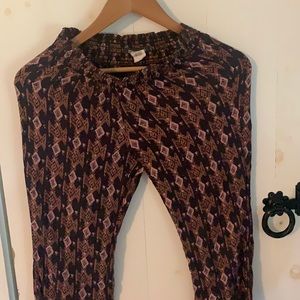 Billabong but cut sweatpants